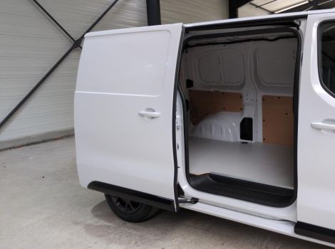 Citroën JUMPY FOURGON M DIESEL 180 CH AUTOMAT SUREQUIPE