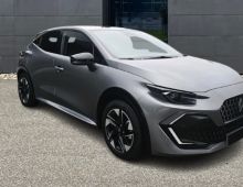 Renault CLIO 6 TCE 115 CH EDC TECHNO AVEC NAVIGATION CAMERA JANTES ALU 16 CLIM AUTO SIEGES CHAUFFANTS ET ROUE DE SECOURS