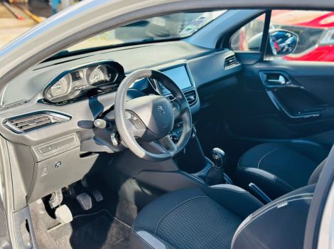 Peugeot 208 82 CH ESSENCE/GPL ORIGINE PEUGEOT ACTIVE AVEC CLIMATISATION ET JANTES ALUMINIUM
