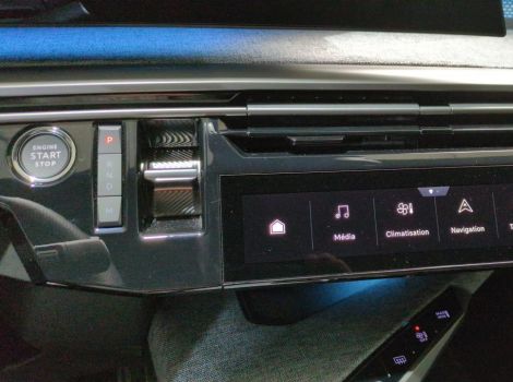Peugeot 5008 HYBRID 145 CH BVA E-DCS6 7PL GT