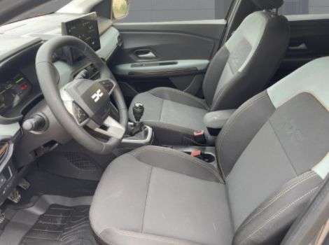 Dacia JOGGER ECO-G 120 CH EXTREME 7 PLACES AVEC PACK CONDUITE CAMERA MULTIVUE EXTENDED GRIP ET PACK HIVER
