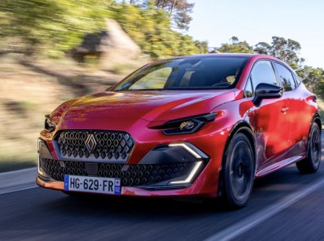 Renault CLIO 6 TCE 115 CH TECHNO AVEC NAVIGATION CAMERA JANTES ALU 16 ET CLIMATISATION AUTOMATIQUE