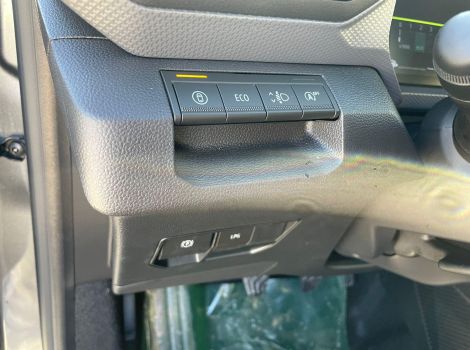 Dacia DUSTER NOUVEAU 4X2 ECO-G 120 CH JOURNEY AVEC PACK COLD PACK CITY ET CHARGEUR SMARTPHONE INDUCTION