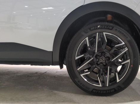 Peugeot 3008 HYBRID 145 BVA E-DCS6 ALLURE AVEC JANTES 19 ET NAVI