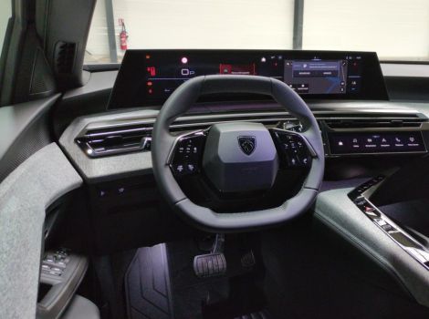 Peugeot 5008 HYBRID 145 BVA E-DCS6 7PL ALLURE SUREQUIPE