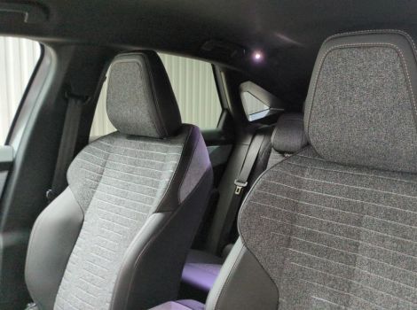 Peugeot 3008 HYBRID 145 BVA E-DCS6 ALLURE AVEC JANTES 19 ET NAVI