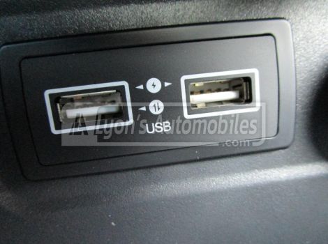 Seres 3 LUXURY 163 CH 120kW SUREQUIPEE AVEC TOIT OUVRANT PANORAMIQUE AUTONOMIE 329 KM