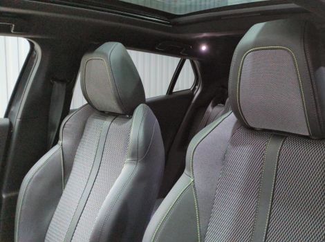 Peugeot 2008 HYBRID 145 BVA E-DCS6 GT SUREQUIPE