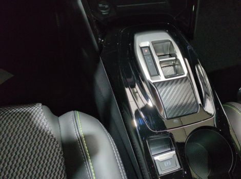 Peugeot 2008 HYBRID 145 BVA E-DCS6 GT SUREQUIPE