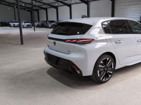 Peugeot 308 NOUVELLE BLUEHDI 130 S&S BVA EAT8 GT