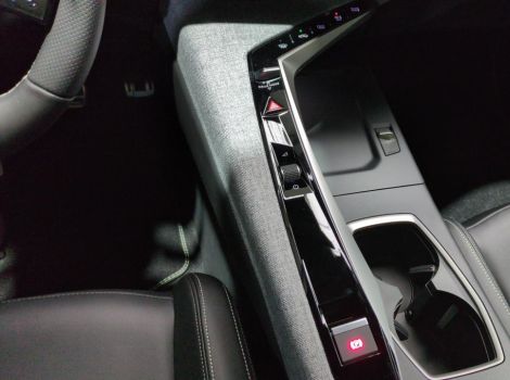 Peugeot 3008 HYBRID 145 BVA E-DCS6 GT AVEC TOIT PANO ET PACK 360 VISION & DRIVE ASSIST