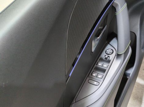 Peugeot 2008 HYBRID 145 BVA E-DCS6 GT SUREQUIPE