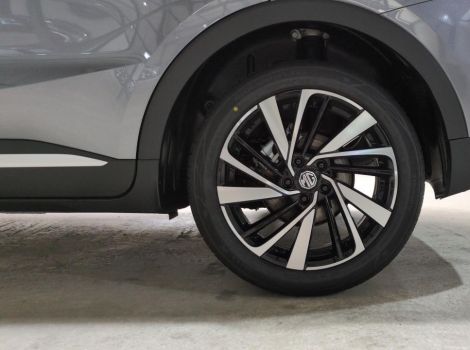 MG ZS 1.5 L HYBRIDAVEC 197 CH BVA LUXURY