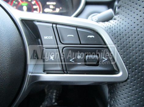 Seres 3 LUXURY 163 CH 120kW SUREQUIPEE AVEC TOIT OUVRANT PANORAMIQUE AUTONOMIE 329 KM