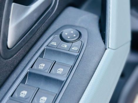 Dacia DUSTER NOUVEAU 4X2 HYBRID 140 CH EXTREME AVEC PACK CITY ET PACK COLD