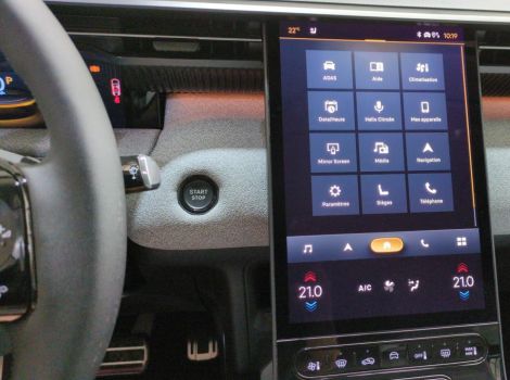 Citroën C5 AIRCROSS NOUVEAU HYBRIDE 145 BVA E-DCS6 MAX AVEC AMBIANCE HYPE GREY ET PACK HIVER ETENDU