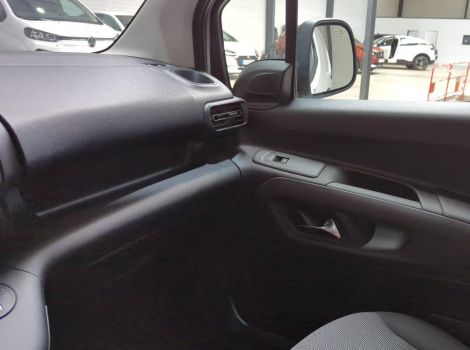 Peugeot PARTNER FOURGON XL DIESEL 130 CH AUTOMATIQUE 3PL SUREQUIPE